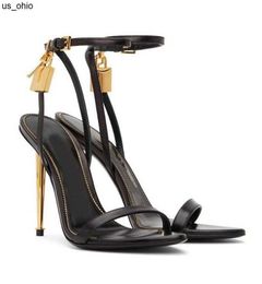 Sandalen Luxe Tomxford Sandalen metalen hangslot smalle woordband highheeled sandaal 105 cm damesleer highheeled schoenen originele doos transport j0523