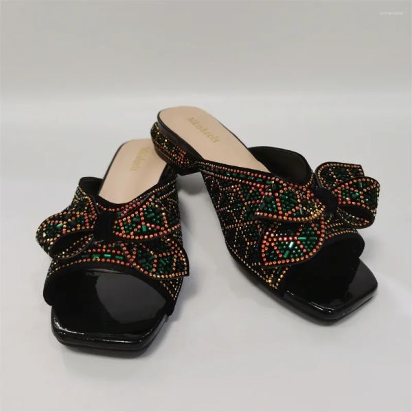 Sandalias Mujeres de lujo Rhinestones Decoración zapatos de boda Pombas de punta abierta para la novia Partido Africano Elegante 37-42