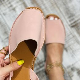 Sandales mcckle sandales d'été femmes appartements femelles chaussures d'orteil occasionnelles put glissade sur les loisirs de chaussures de couture solide twopiece plus taille 2021