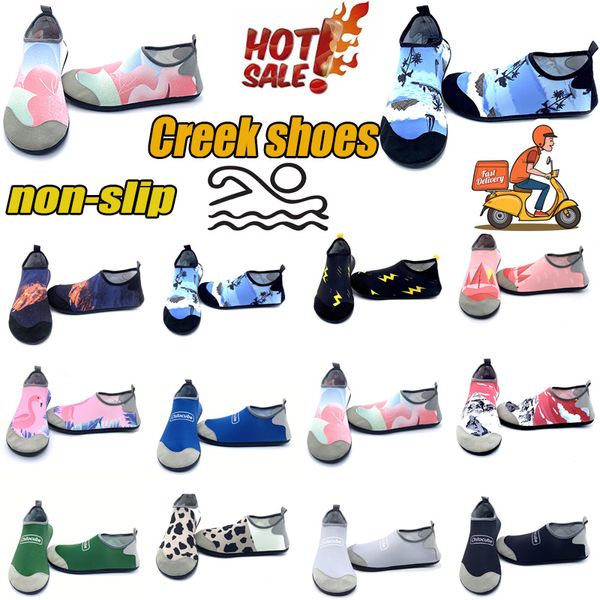 Sandales Hommes et Femmes Chaussures de Wading à Séchage Rapide Pieds Nus Natation Sports Chaussures d'eau en Plein Air en Amont Sandales de Plage Couple Creek Chaussures Taille35-46