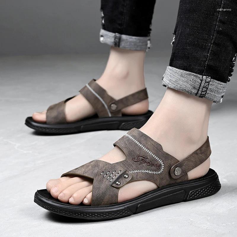 Sandals Chaussures en cuir des hommes Slip sur les pantoufles pour hommes de la mode Black