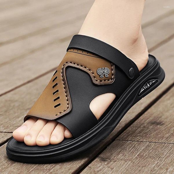 Sandals pour hommes décontractés d'été extérieur extérieur respirant antidérapant des chaussures de plage imperméables mode jeunes à double usine de conduite