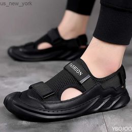 Sandales hommes grande taille semelle souple 2022 été nouvelles pantoufles Baotou chaussures de plage respirantes chaussures décontractées en plein air Chaussure Homme L230518