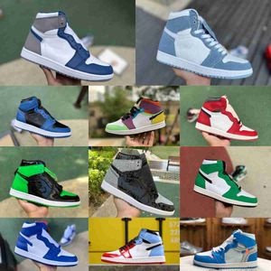 Sandals hommes femmes chaussures décontractées Jumpman 1 1s High Og Crimson Tint Chicago Light Smoke Grey Shadow Obsidian Rookie of the Year Bred Toe Green Court Purple Bio Hack