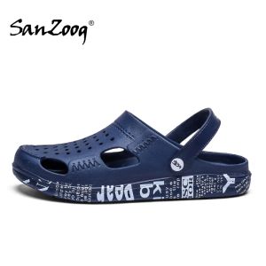 Sandalen heren rubber strand sandalen mannen zomer sandaal man glippen op casual ademende klompen zuecos hombre tuinschoenen plus grote size 48s