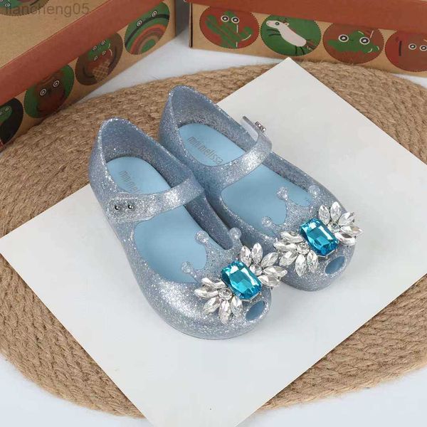 Sandalias de moda para niñas pequeñas, sandalias de suela blanda de princesa con diamantes, transpirables, antideslizantes, zapatos de playa de gelatina de alta calidad HMI094 W0327