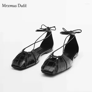 Sandales mrxmus Duttis mode 2024 Summer Black Hollow Design Strap Leather Flat