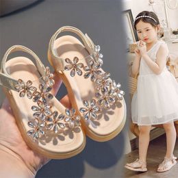 Sandales Musim Panas Anak Perempuan Berlian Imitasi Jepit anak Putri Sepatu Bling Pantai anak Bowtie Slide Bayi 230516
