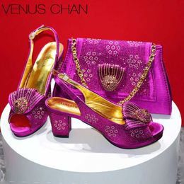 Sandales Nouvelles arrivages de mode italienne Design haut talons sandales beaux pu avec des chaussures et un sac violets en strass pour le mariage Partyl2404