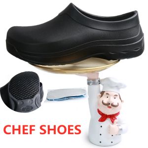 Sandales Nouvelles arrivales chaussures de travail de cuisine Antisiskide étanche à l'huile de cuisinier à l'huile de cuisinier Slipon de sécurité résistante Clogs Taille 3645