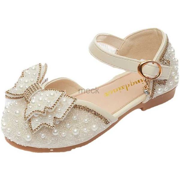 Sandales nouvelles sandales sandales mignonnes noix de perle de perles kid princesse chaussures talons plats enfants dansant taille 21-36 240419