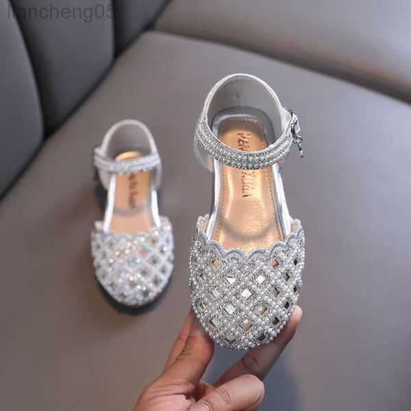 Sandalias Nuevos zapatos para niñas Moda Perlas para niños Sandalias de lentejuelas Bling Sandalias de verano Niño ahueca hacia fuera los zapatos transpirables para niños H47 W0327