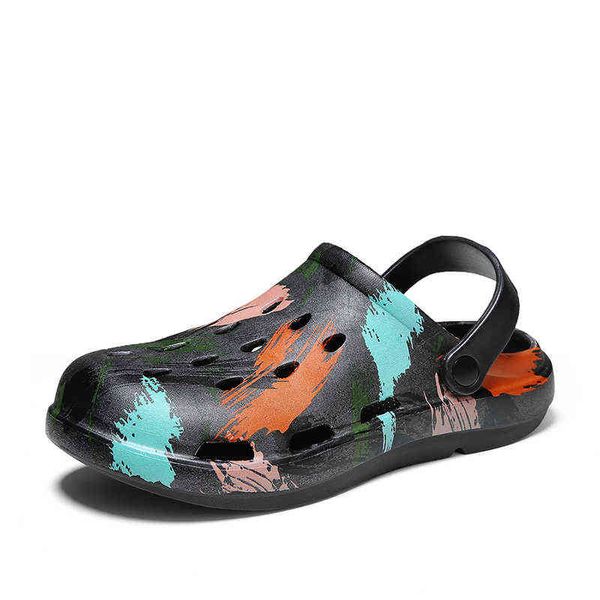 Sandalias New Men Garden Ourdoor EVA Crokkes Moda Playa Casual Zapatillas ligeras Chanclas Zapatos antideslizantes 220302