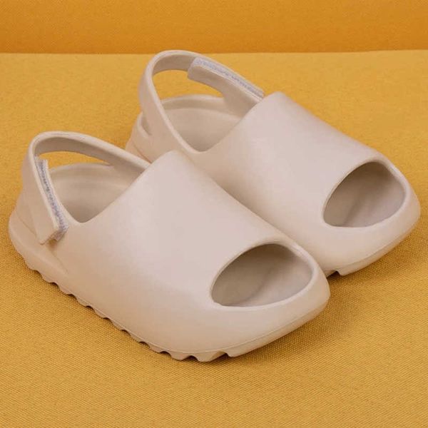 Sandales Nouvelles Sandales pour Enfants EVA Unisexe Pantoufles Antidérapantes Imperméables Enfants Princesse Chaussure Mode Bébé Anti Slip Filles Plage Chaussures Z0225