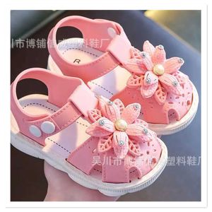 Sandales Nouvelles chaussures de bébé d'été princesse Soft Sole Walking Breathable Girl Wholesale D240527