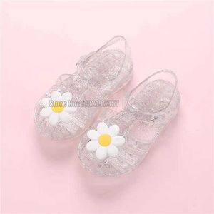 Sandales Nouveaux enfants en enfant princesse douce fleurie douce fille préscolaire chaussure creux respirante d240527