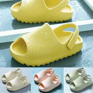 Sandales Pantoufles antidérapantes nouvelles sandales pour enfants été chaussures pour enfants en bas âge garçons et filles bébé semelle souple Sports de plein air intérieur W0327