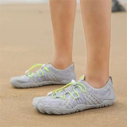 Sandales numéro 40 grandes dimensions pantoufles femmes Silver Shoes Sneakers Women's Sport Fitness Tenix