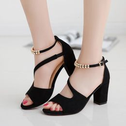 Sandalen één woord buckle ladie pumps zomer Koreaanse dikke hiel open teen schoenen mode hiel s 230313