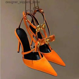 Sandales Orange bout pointu nœud en métal sangle à boucle en T mince sandales à talons hauts femmes été 2024 teint Sexy bout fermé chaussures de luxe à talons hauts Q240314