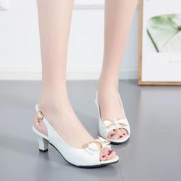 Sandali in pelle verniciata Scarpe da donna Donna Mary Jane Tacchi alti Peep Toe Donna Slip On Bow Knot Taglie forti Donna