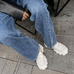Sandals platform Casual White Shoes Women Platforma Med Bottom Creepers Round Toe Vulkanised Footwear Slip aan voor lente herfstandalen