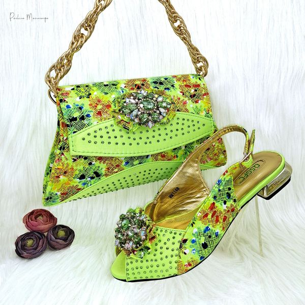 Sandales PM chaussures de vente africaines et sac nigérian Fashion Style dames chaussures et sac ensemble en couleur citron pour la fête de mariage 230713