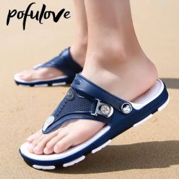 Sandals pofulove hommes tongs tongs plage sandales d'été chaussures homme plat non glissant créateur de mode pantoufles en caoutchouc chaussure décontractée zapatos para