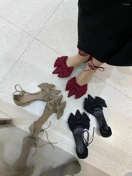 Sandales pointues toe femmes chaussures robes d'été minces talons mi-talons cheville bracelet arc design noir rouge beige mignon