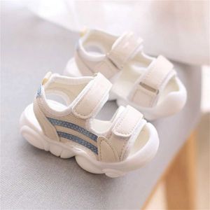 Sandalen kleuterschool babyjongen meisje schoenen ademend open teen sandalen zachte zool d240527