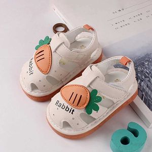 Sandalias preescolares niña niño sandalias de verano cerradas patrón de zanahoria apartamento recién nacido primer paso zapatos de cama para bebés sandalsl240429