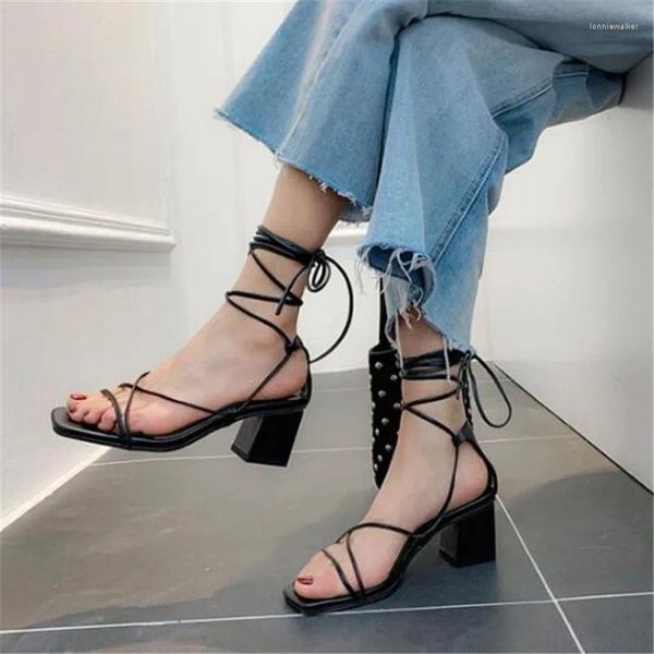 Sandales PXELENA Strappy Cross Tied Gladiator Lady Rome Rétro Square Chunky Block Talons Hauts Femmes Chaussures Bande Étroite Noir Blanc