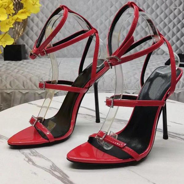 Sandalias Red Sexy Mujeres Tacón alto Diseñador de pasarela Punta puntiaguda Cuero natural Super Tobillo Strappy Tacones de moda femenina