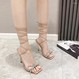 Sandales strass nœud papillon bride à la cheville femmes Stiletto couleur unie bout carré chaussures de gladiateur mode d'été Sexy fête