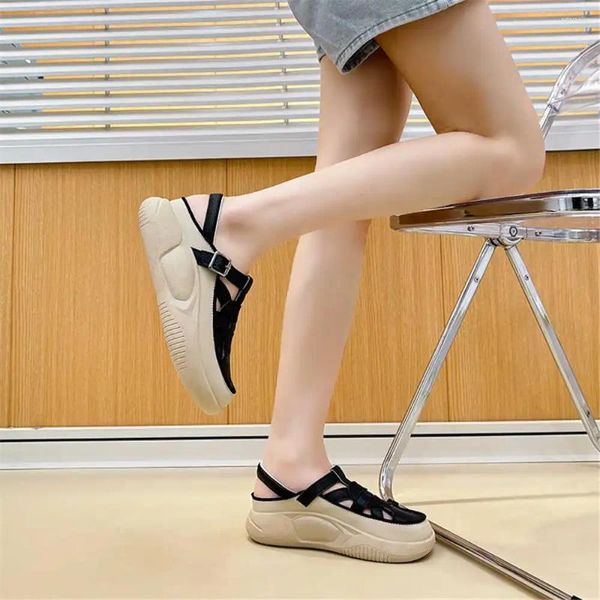 Sandalias punta redonda negro verano mujer 2023 chanclas mujeres zapatos vip zapatillas de deporte de lujo deportes de marcas famosas
