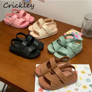 Sandalen Sepatu Pantai Anak Anak Musim Panas Anak Laki Laki Perempuan Tahan Air Pvc Solid Gladiator Tanpa Alas Kaki Kolam Renang Kasual Antiselip 230516