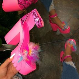 Sandali Sexy Party Tacco alto Pelliccia Scarpe da donna 2022 Stripper Heels Platform Furry Night Club Plus Size Donna SandaliSandali