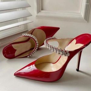 Sandales Sexy Chaussures en cuir verni rouge Crystal Embelli Strap Bout pointu Découpé Mules à talons hauts