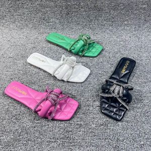 Sandalen Sexy Vrouwen Slippers Hoge Hakken Strass Slip-On PU Platte Koreaanse Stijl Kleding Schoenen Modern Rose Rood Groen
