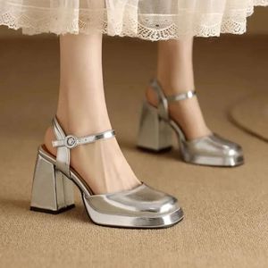 Zapatos de sandalias para s mujeres de verano de oro sier glip chanclas de fiesta de baile de danza cerrada boda femenina de sandalia de gran tamaño B19 flop cloe