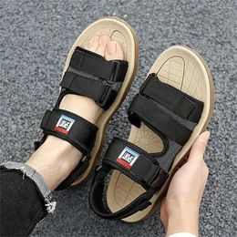 Sandales Taille 46 Élingue Back Summer Flip flip Flops Chaussures masculines Marques 2024 Sneakers Sport Fournisseurs de divertissement