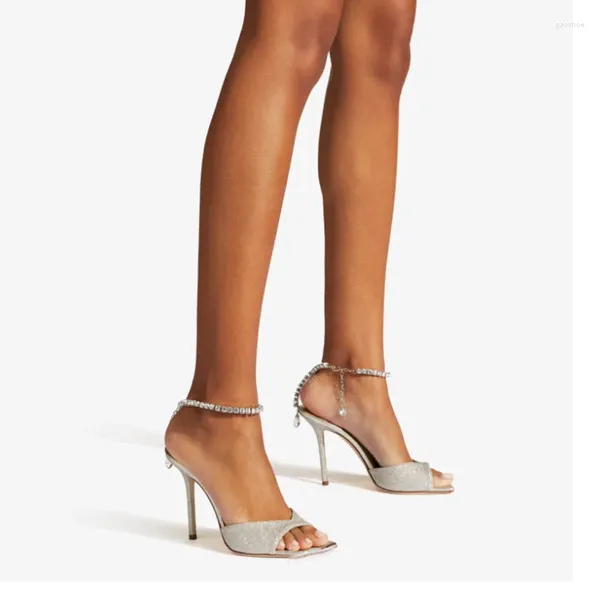 Sandalias Slingback Stilettos Rhinestone Strappy Open Toe Flaco Zapatos de mujer Tacones de charol Wemen Diseñador Lujo