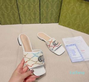 Sandals Slipper Runners Sacs Designer Femmes Cuir breveté en caoutchouc C'est une sorte de chaussures qui peuvent être assorties avec des vêtements à W1865691
