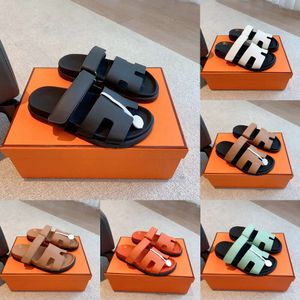 Sandals Slippers Chypre Designer Sliders Flip Flops Flat Comfort Confort Sandale en cuir en peau de plage pour la plage en daim naturel en peau de chèvre en marron et noir pour les femmes et les hommes