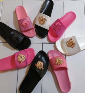 Sandalen Slippers Fahsion Zomermeisjes Strandglaasjes Zwart Wit Rood Blauw Geel Pink Solid Color Rubber Premium Slippers7122086