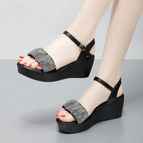 Sandalias Tamaño pequeño 32-43 Casual Bling Black Plataforma gruesa Mujeres Verano 2024 Zapatos de tacones medios diarios para la playa de la oficina