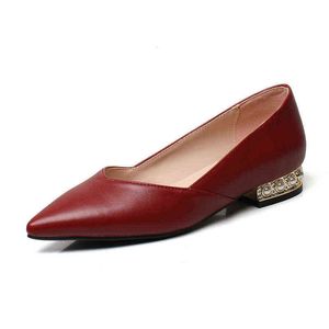 Sandalen zachte lederen dames s platte schoenen mode puntig rood groen naakt flats dames casual comfortabel feest wandelen loafer 220427