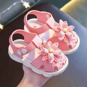 Sandalen Solid Bow Childrens Zomerschoenen Leuke PVC Beach Non Slip Sandalen voor babymeisjes Schoenen Soft Infant Kids Fashion Sandals 240419