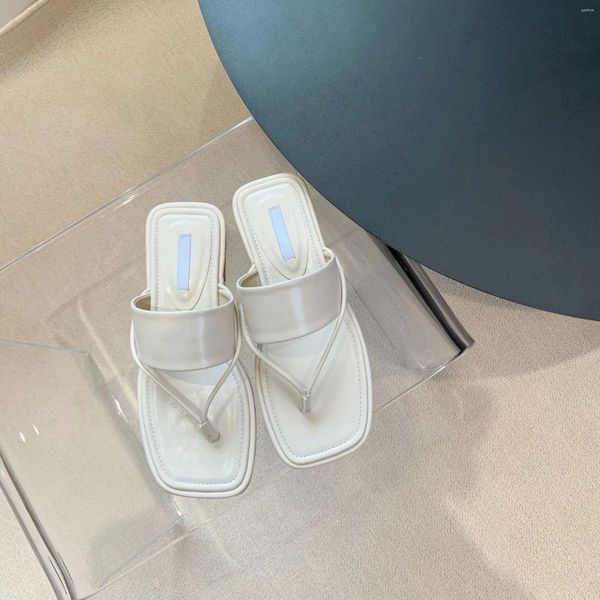 Sandalias Color sólido 2023 Diseño de moda de verano Zapatos de mujer Zapatos de tacón bajo plano Resbalón en bombas poco profundas Casual Sexy Chaussures Femme