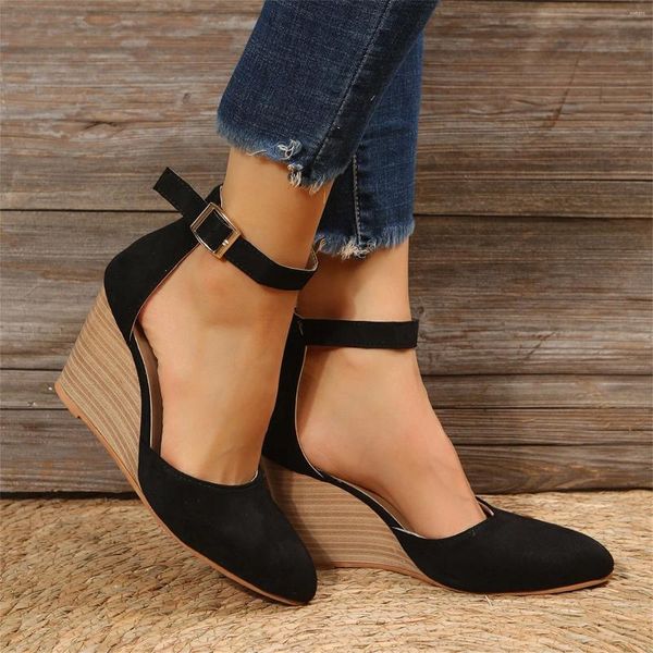 Sandalias Zapatos de mujer puntiagudos de gamuza sólida Moda Punta cerrada Tacón de cuña Hebilla inferior gruesa Corte poco profundo Elegante para mujeres